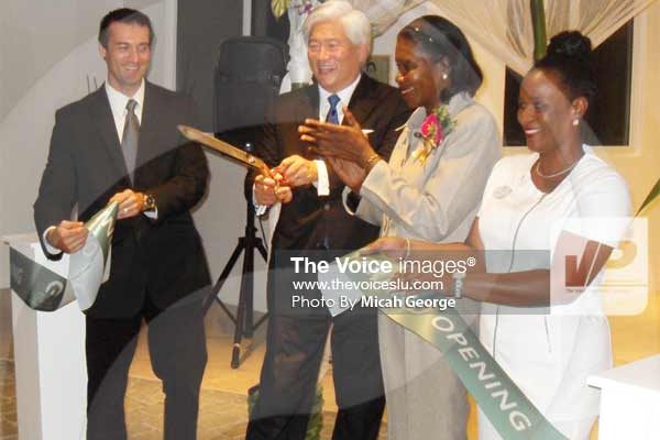 Image: The ribbon cutting ceremony, left to right: Luis Molina – Spa Director, Mark Ozawa – Windjammer Landings managing Director, Minister Hippolyte and Ann Austin - Spa Manager.