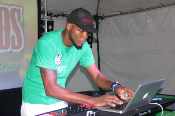 img: Former Heineken Green Synergy champion Selecta Twis onstage at the semis.