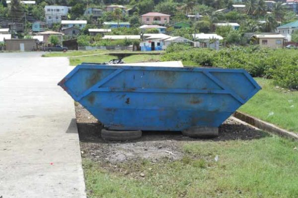 Image: A garbage bin in the Bruceville community