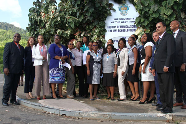 img: Featured speakers with 2016 nursing cohorts.