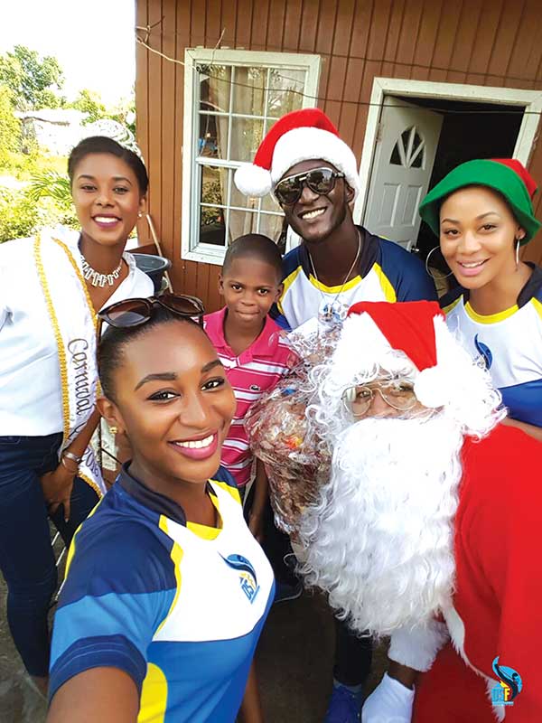 Image: Sammy Plays Santa