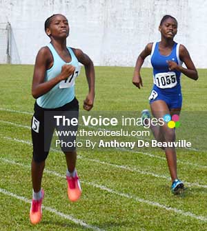 Image: Kayla Charles (No.477) win the 150 metres girls Under - 14s