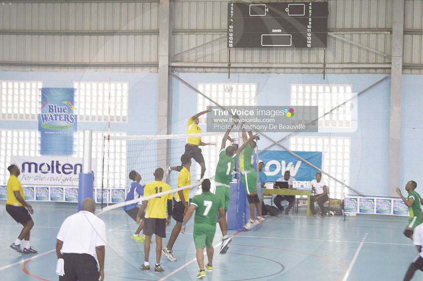 img: Lively action between Dominica and Antigua and Barbuda in the opening encounter. (Photo: Anthony De Beauville)