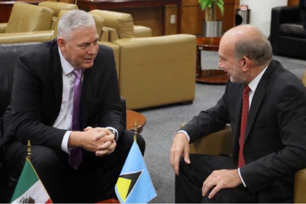 Image of Prime Minister Allen Chastanet is greeted by Ambassador Luis Alfonso de Alba Góngora, Under Secretary for Latin America and the Caribbean.