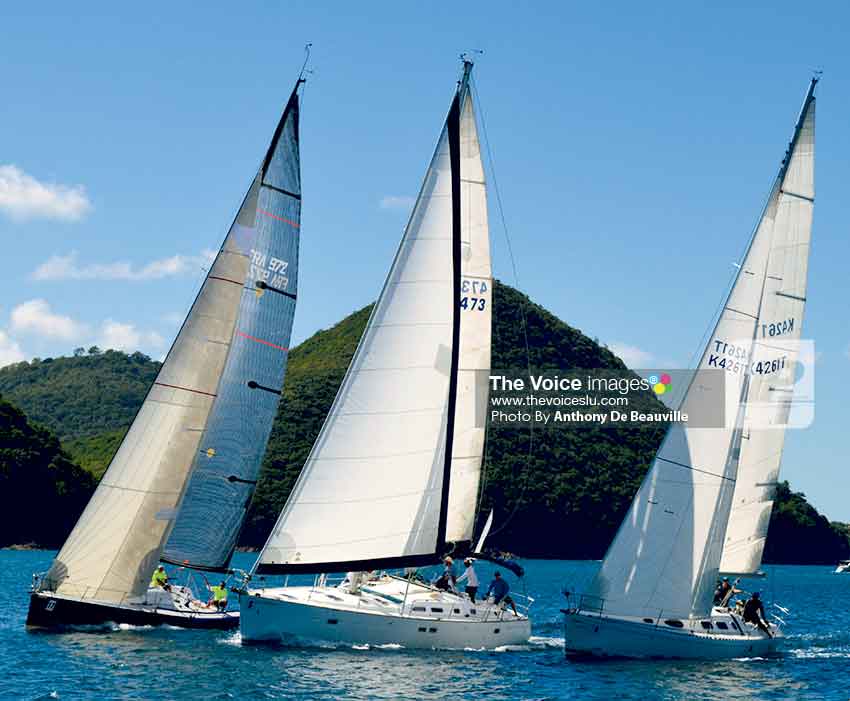 Image: Epic finish in the cruising class. ( Photo: Anthony De Beauville)