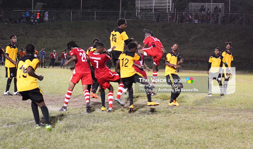 Image: Some of action between Sports Locker Northern United and KFC–GMC United. (Photo: Anthony De Beauville)