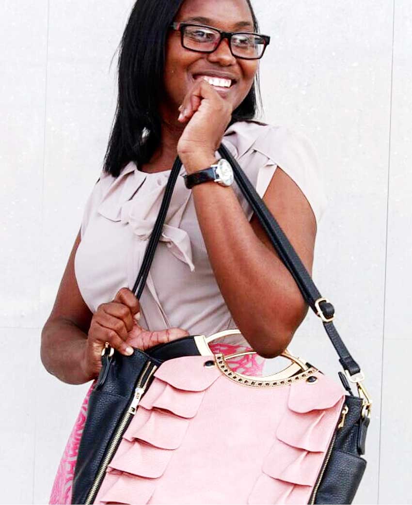 Image if a happy customer with her TifiZouk bag.