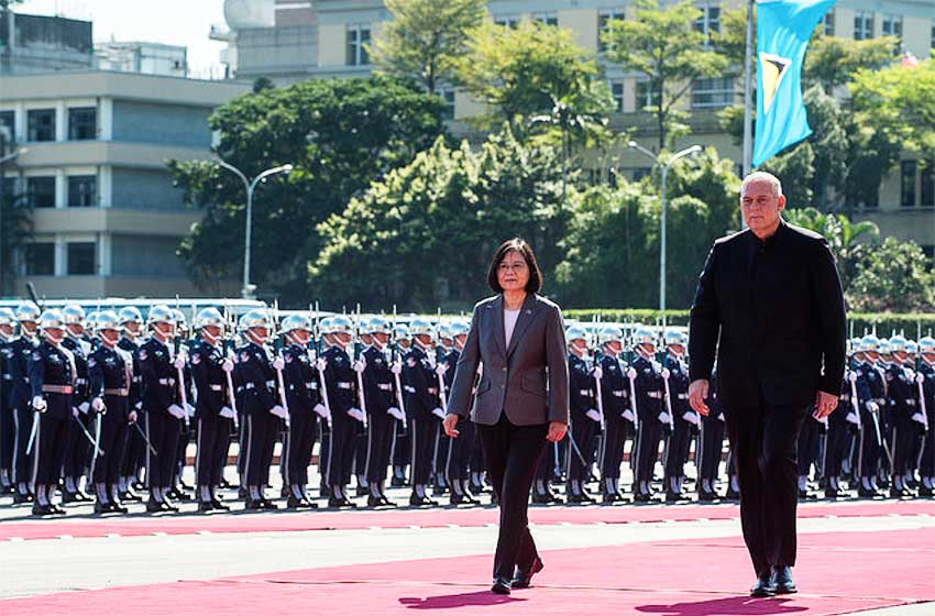 Image: President Tsai and PM Chastanet reviewed the guard of honour on the PM’s last visit to Taipei.