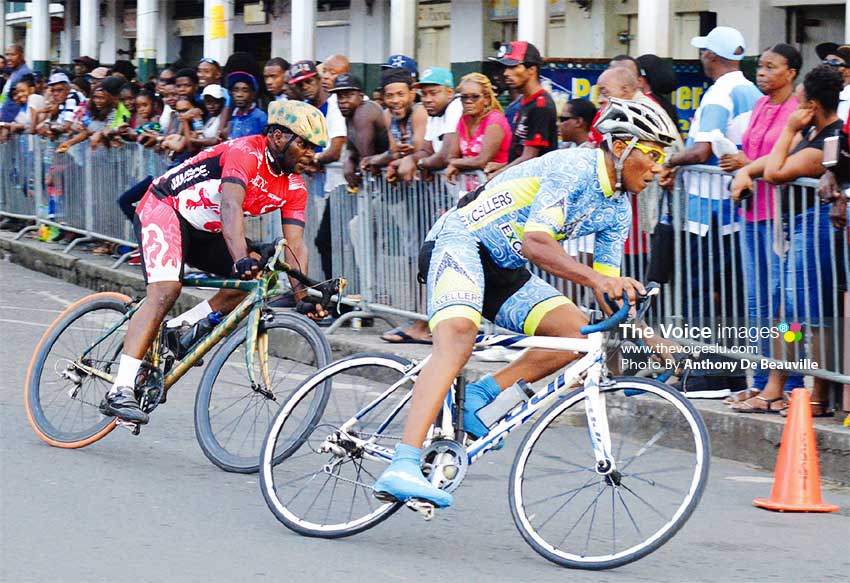 Image: Elvis Joseph in hot pursuit of Winston Williams in Thursday’s 15-lap event. (PHOTO: Anthony De Beauville)