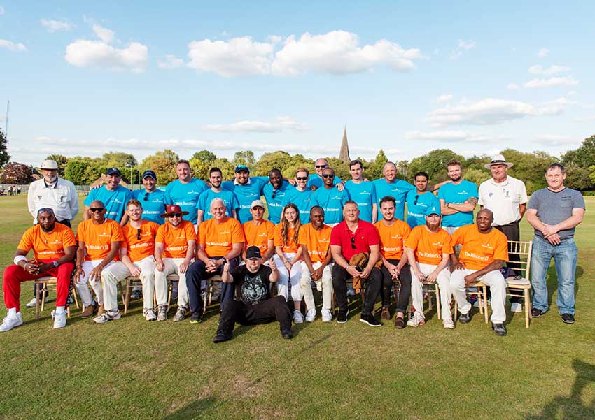Image: Group shot of the participating teams in ‘Bat for a Cause’. 