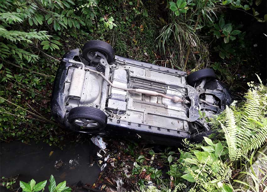 Image of the vehicle the students were travelling in.