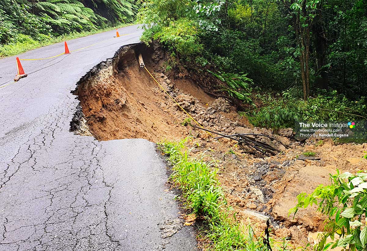 Image: Barre de l'isle landslide takes road with it.