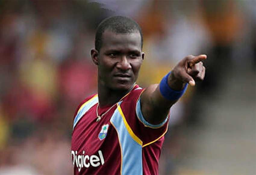 Daren Sammy pointing