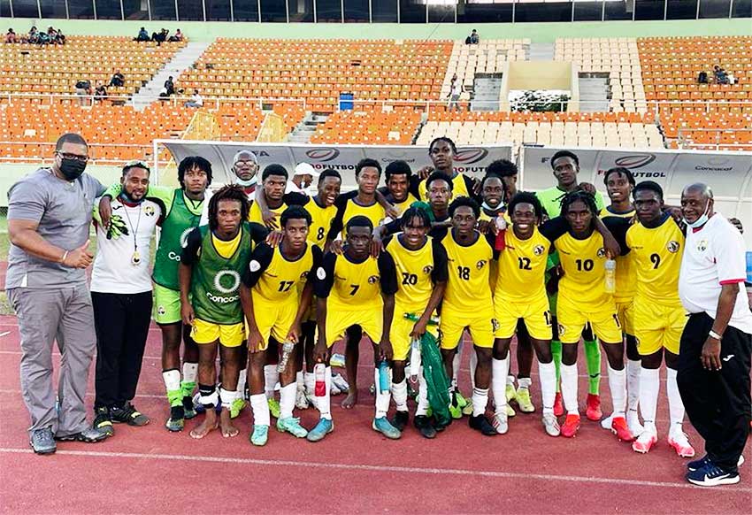 A picture moment for Team Saint Lucia (Photo: CONCACAF)