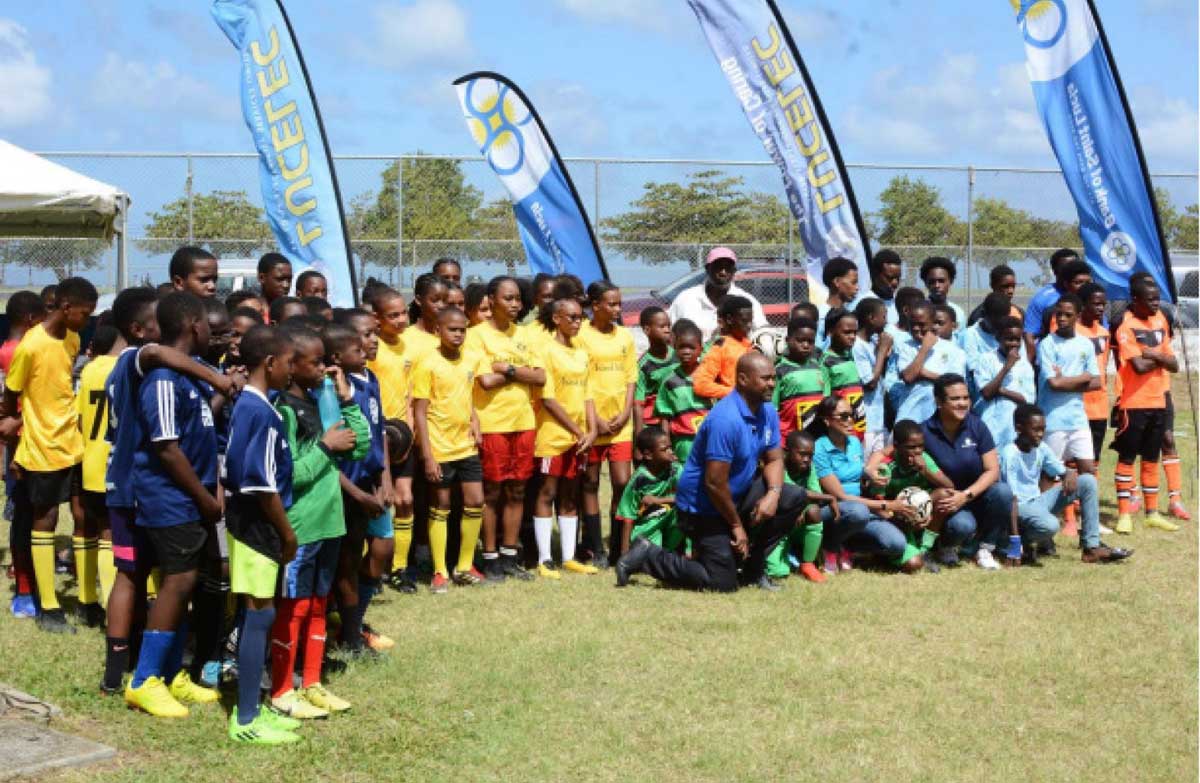 Line-up of clubs at the opening ...