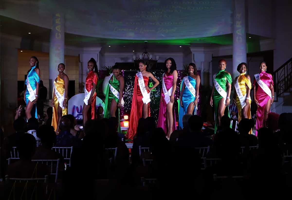 The ten contestants national carnival queen contestants.