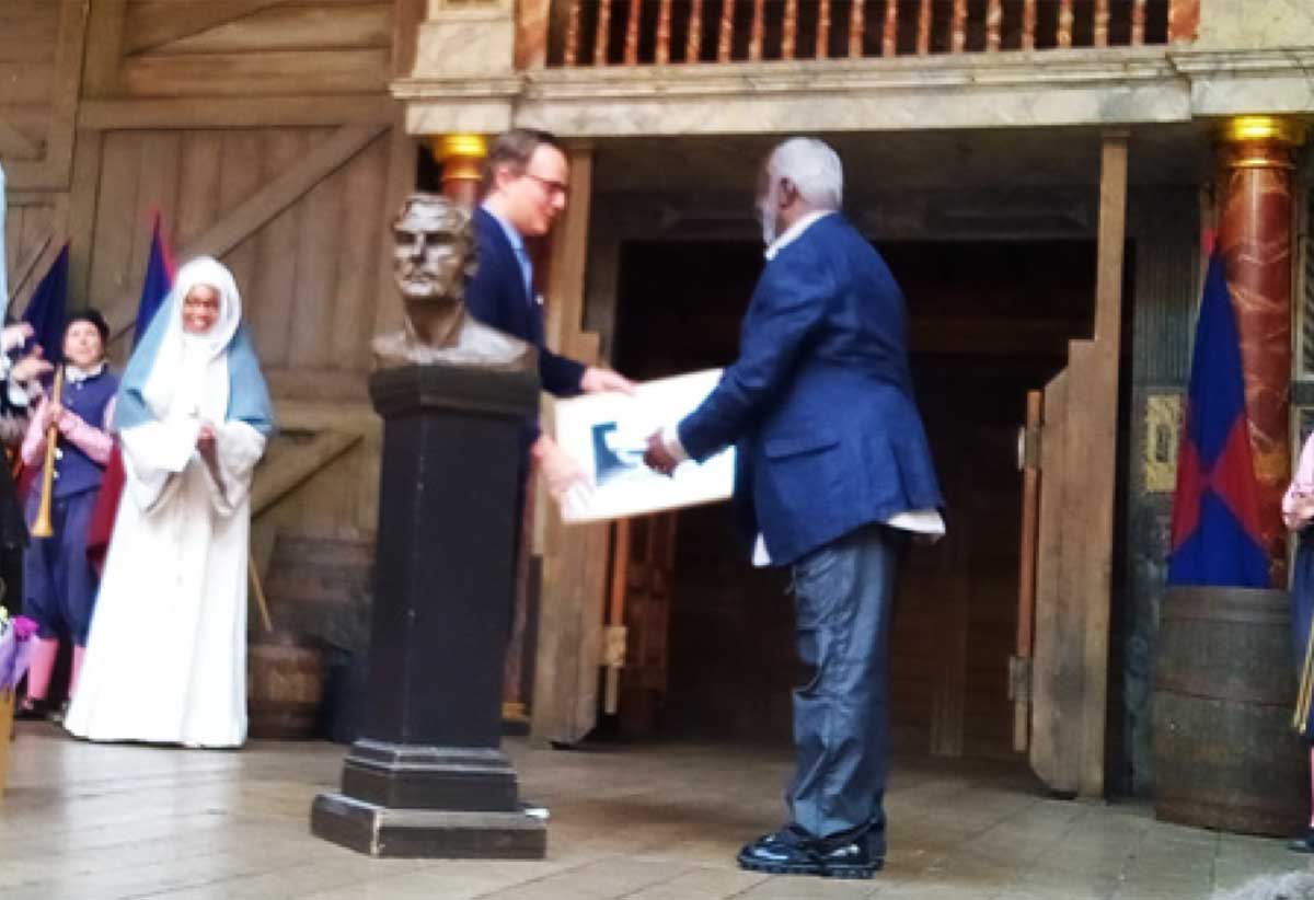 Joseph Marcell receives his award. (PHOTO supplied by: J.D. Douglas)